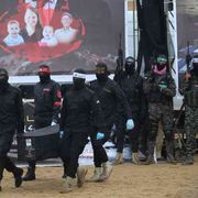 Ha ancora uomini da arruolare, ma dispone di meno armi: cos'è Hamas oggi