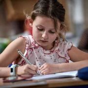 Caro amico, ti scrivo dalla città. E io ti rispondo da un paesino spopolato