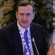 Per fare la pace bisogna trattare con chi fa la guerra