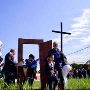 Una "porta santa" davanti alla base Usaf di Aviano per dire no alle armi