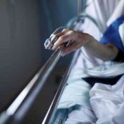 Marasco narra la pazzia che corregge il mondo