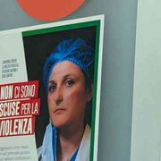 La storia del medico che ha salvato la vita all'uomo che lo stava aggredendo