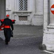 L'agenda del Conclave: la mattina la Messa per il Papa, poi l'«extra omnes»