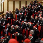 Dai cardinali l'invito alla preghiera. «Docili all'azione dello Spirito»
