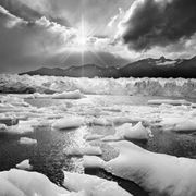 Il grido d'allarme di Salgado per i ghiacciai aggrediti dalla crisi climatica