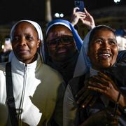 Prima fumata nera. Oggi previsti quattro scrutini