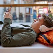 Genitori, attenti ai “chatbot”: i nuovi amici virtuali dei vostri figli