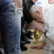 McCann: «Le storie lavano i piedi del mondo», la lezione di Francesco