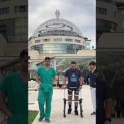 Il paraplegico che cammina dopo la neurostimolazione. «È la prima volta»