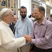 Il Papa: la nonviolenza sia stile di vita. Costruiamo istituzioni di pace