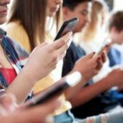 C'è una “casa” dove ritrovare i ragazzi smarriti nell'oceano digitale