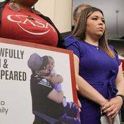 La storia di Kilmar: deportato per errore, rimpatriato e ora sotto processo