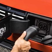 Otto proposte: ecco cosa l'auto elettrica chiede al governo