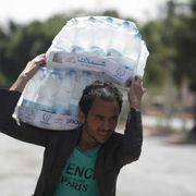 Fame come arma, tortura e potere. Così muore anche la nostra coscienza