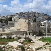 L'appello dei sacerdoti: «Basta violenza dei coloni»