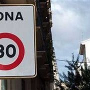I limiti di velocità? La differenza la fa la strada, non i cartelli