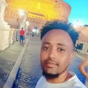 Solomon faceva studiare i piccoli profughi eritrei: ora è un uomo libero