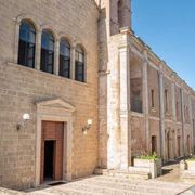 Le case dove le ferie si pagano con un’offerta