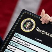 Opporsi o trattare? Quel dilemma di fronte ai dazi di Washington