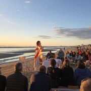 Come funziona la “pastorale sotto l'ombrellone” della Riviera romagnola