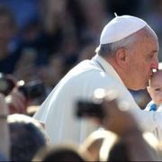 Fede, cuore e desiderio: perché Bergoglio è stato un Papa romantico