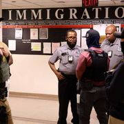 Trump ha deciso di vietare anche le cauzioni agli immigrati arrestati