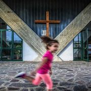 Dalle Scritture alle poesie, la speranza erige e orienta