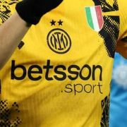 Le scommesse sul calcio sono fuori controllo: così si tradisce la Carta