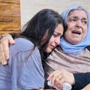 Reham, rapita a 9 anni, fatta schiava da al-Baghdadi e tornata libera a 20