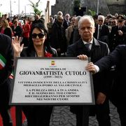 Si candida e la sommergono d'insulti: «Chiedo rispetto per la mamma di Giogiò»