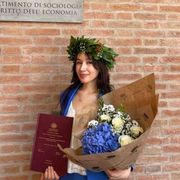 Una laurea per Sediqa, la rifugiata afghana che sogna la libertà per tutte