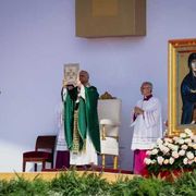 «Voi il segno che un mondo diverso è possibile»: il Papa incoraggia i giovani