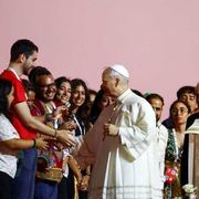 I giovani non se ne vanno se la Chiesa è accogliente. Come a Tor Vergata