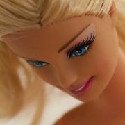Come Barbie ha fatto scoppiare una nuova polemica contro l'islam in Francia