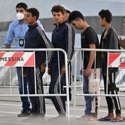 Tagli e pochi fondi: così l'accoglienza dei minori stranieri è a rischio