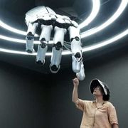 Un robot per la gravidanza artificiale. E la tecnologia cancella la maternità