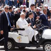 Un piano per uccidere papa Francesco? La polizia smentisce tutto
