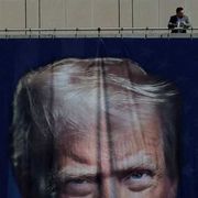 La democrazia americana sta scivolando verso l'autocrazia? La strategia di Trump