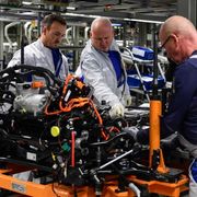 L'auto è in crisi? La Germania senza lavoro scommette sui carri armati