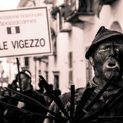 Spazzacamini di tutto il mondo unitevi. Il raduno in Val Vigezzo