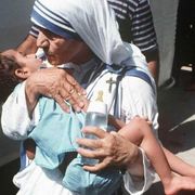 Vuoi la pace? Scegli la vita. Cosa ci insegna la "formula" di Madre Teresa