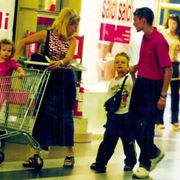 Giochi, vestiti, cibo: è giusto che i bambini decidano la lista della spesa?