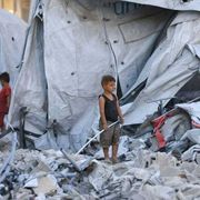 Sui social gli appelli di chi è rimasto. «Qui è l'inferno, non dimenticateci»