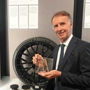 A Pirelli P Zero E il Compasso d'Oro Internazionale