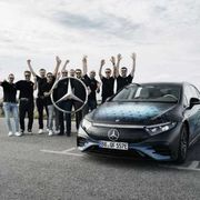 Più di 1200 km con un "pieno": Mercedes abbatte un limite dell'auto elettrica