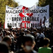 La rabbia di Francia: centinaia di migliaia di persone sono scese in piazza