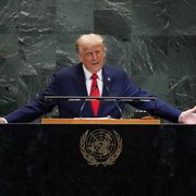 Invettive, autoelogi, accuse: il mondo di Trump in scena all'Onu