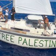 I parlamentari, gli attori, i politici: chi c'è a bordo della Flotilla