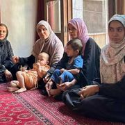 Sarte, ricamatrici, fornaie: così le afghane resistono alla segregazione