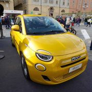 La "Torino" a Torino: Fiat lancia la nuova 500 Hybrid